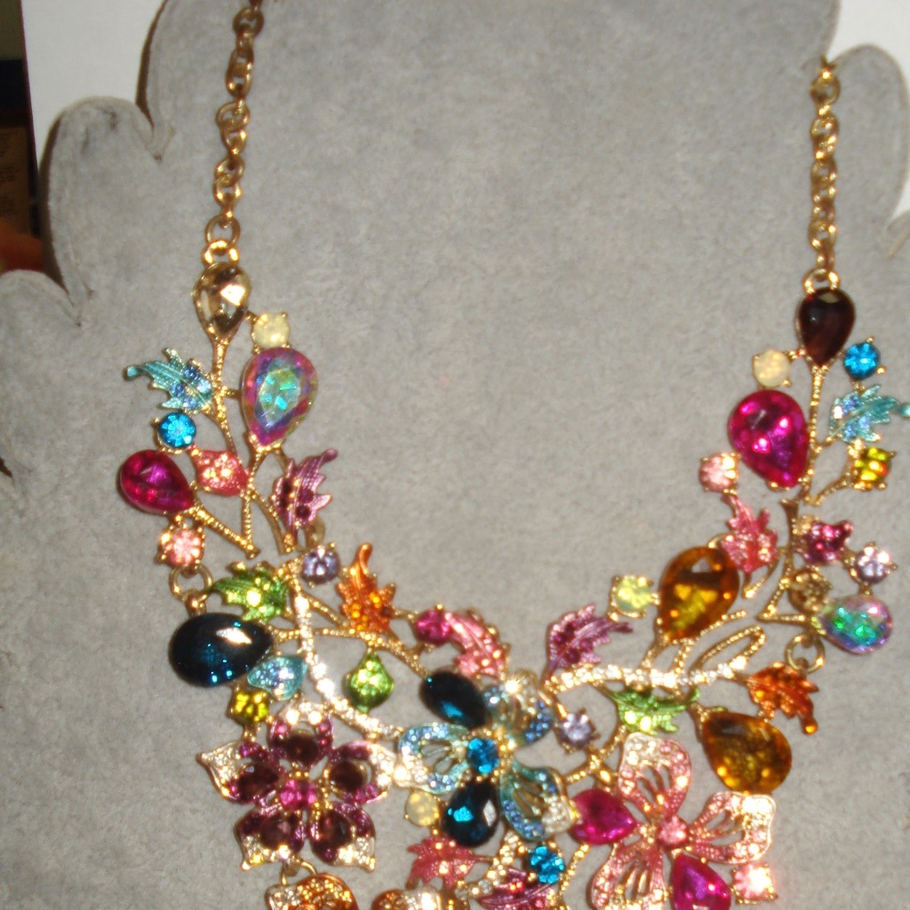 Large Multicolored Rhinestone Goldtone Metal Bib Necklace - Picture 3 of 5